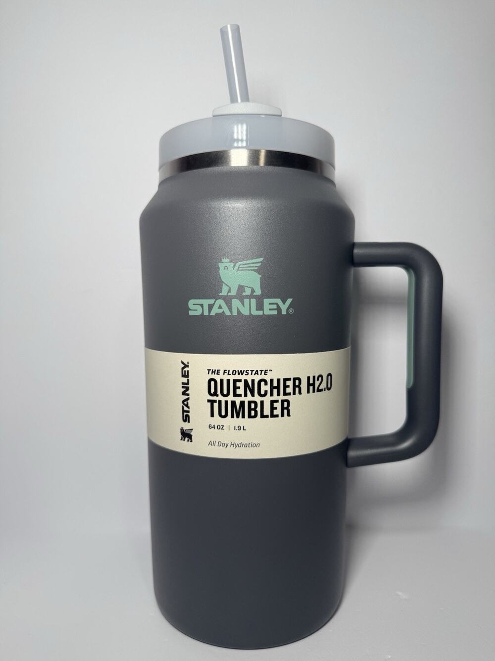 Stanley Limited Edition CHARCOAL GRAY 64oz Flowstate Quencher Tumbler BNWT
